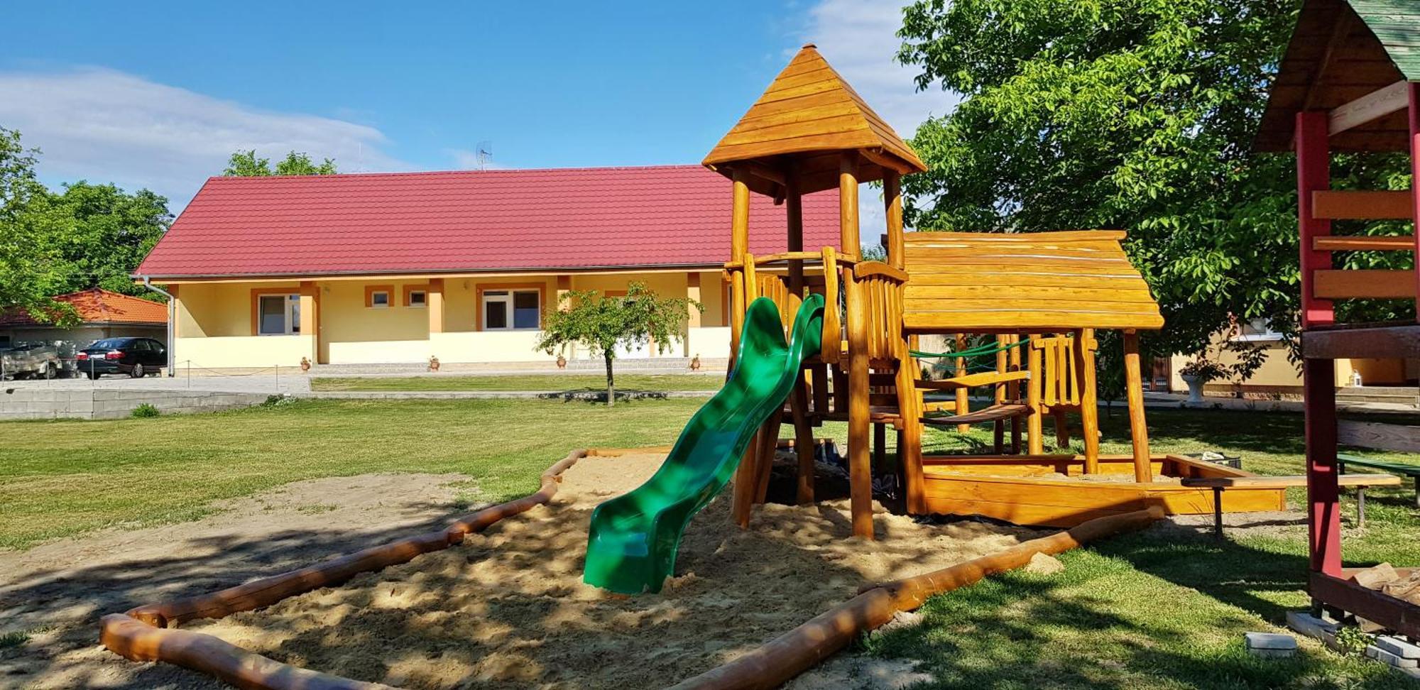 Ubytovanie Liska Radava Екстериор снимка